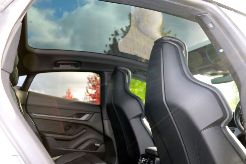 Porsche Taycan 4S Performance Plus