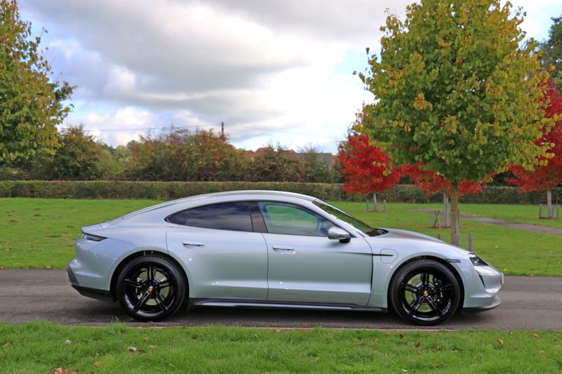 Porsche Taycan 4S Performance Plus