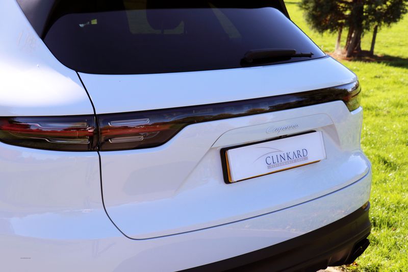 Porsche Cayenne 3.0 V6 Auto £25,000 in options!