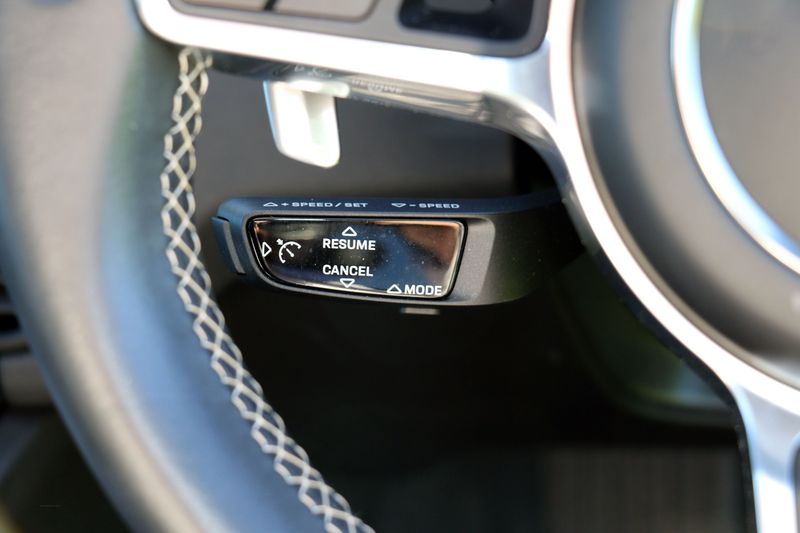 Porsche Cayenne 3.0 V6 Auto £25,000 in options!