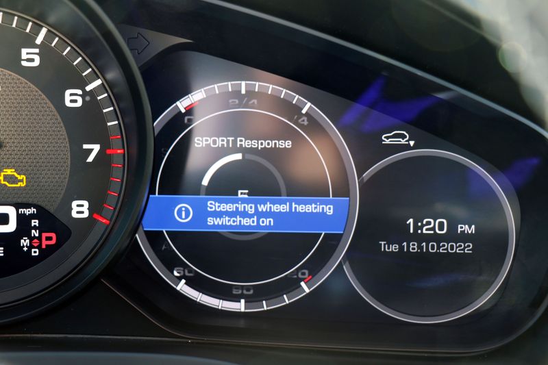 Porsche Cayenne 3.0 V6 Auto £25,000 in options!