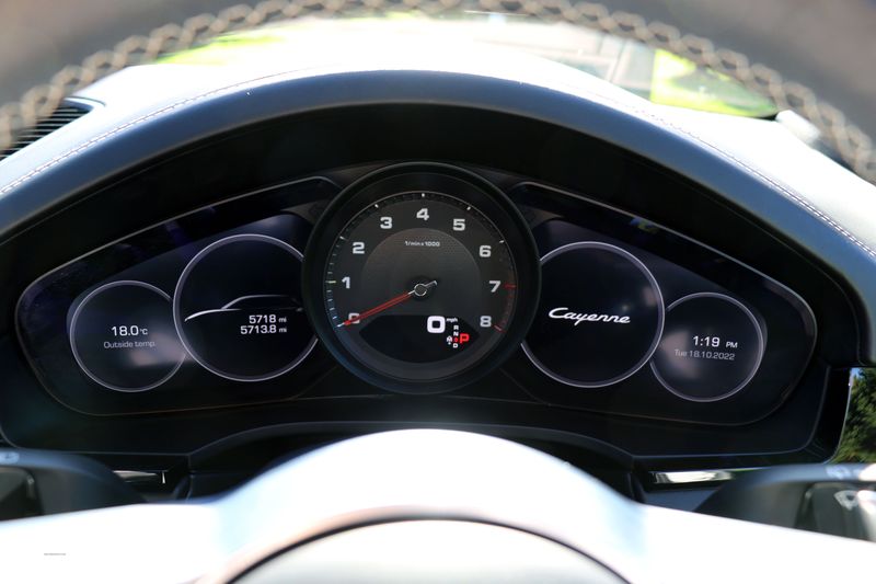 Porsche Cayenne 3.0 V6 Auto £25,000 in options!