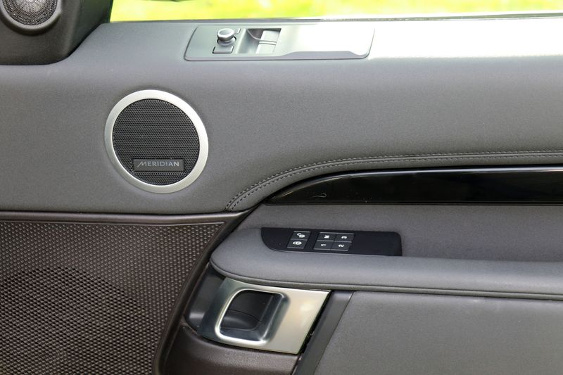 Landrover Discovery HSE 3.0 TD6 Commercial VAT Qualifying