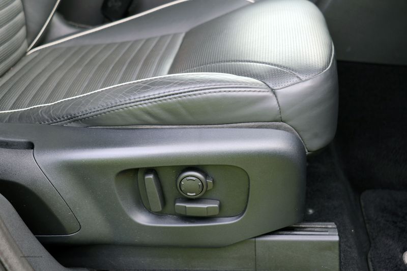 Landrover Discovery HSE 3.0 TD6 Commercial VAT Qualifying