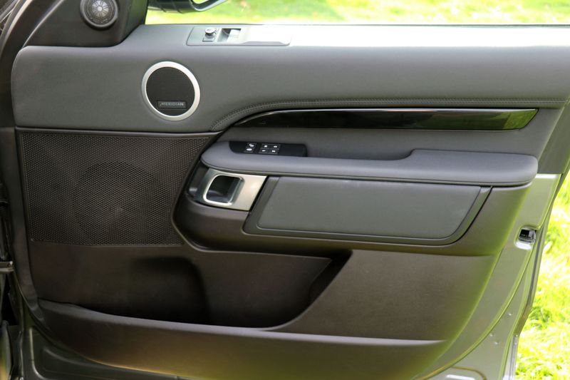 Landrover Discovery HSE 3.0 TD6 Commercial VAT Qualifying