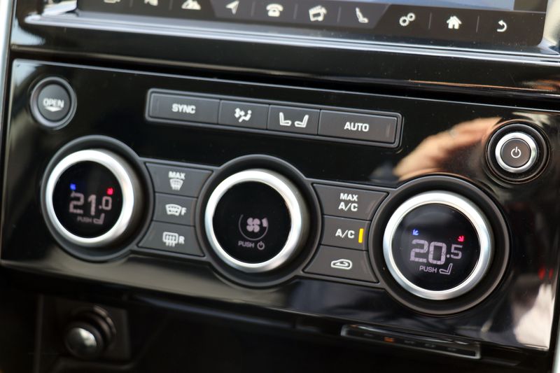 Landrover Discovery HSE 3.0 TD6 Commercial VAT Qualifying