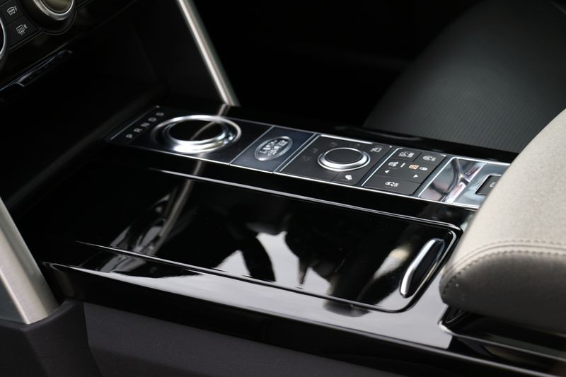 Landrover Discovery HSE 3.0 TD6 Commercial VAT Qualifying