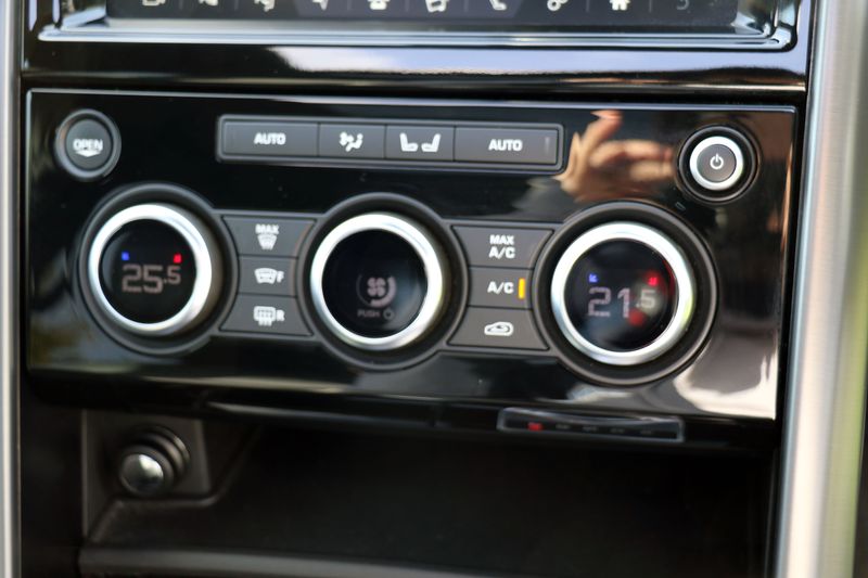 Landrover Discovery 3.0 SDV6 HSE Luxury