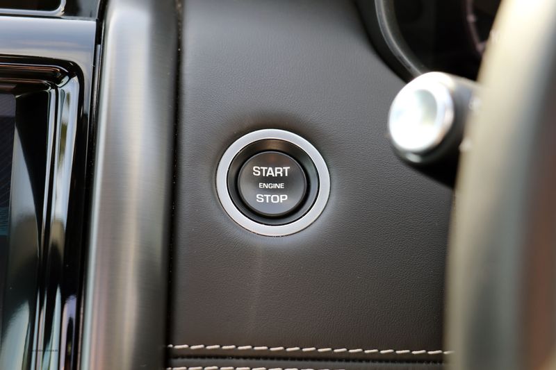 Landrover Discovery 3.0 SDV6 HSE Luxury