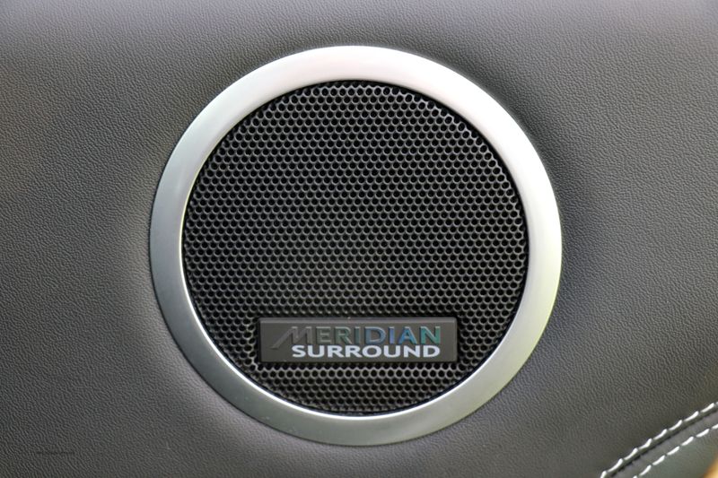 Landrover Discovery 3.0 SDV6 HSE Luxury