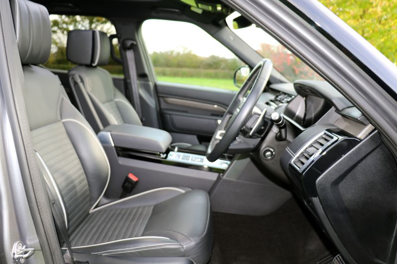 Landrover Discovery 3.0 SDV6 HSE Luxury