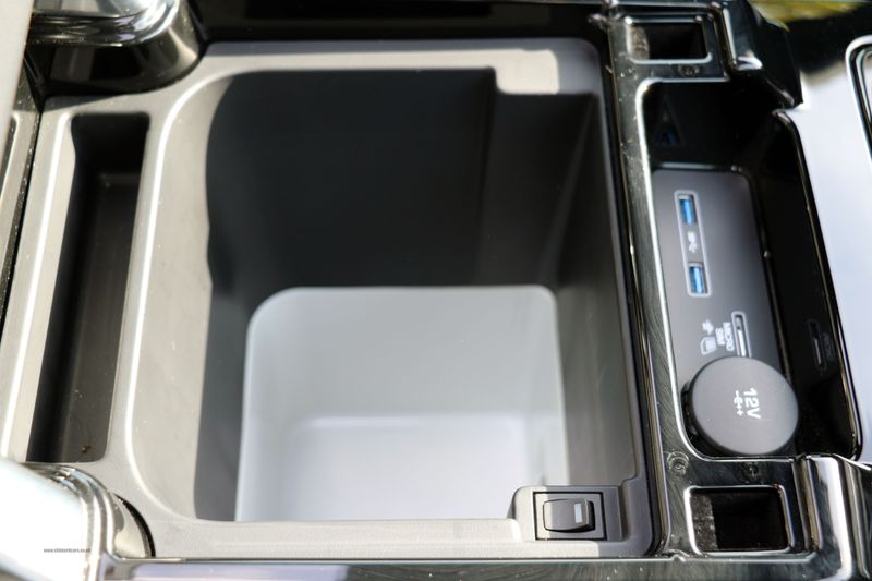 Landrover Discovery 3.0 SDV6 HSE Luxury