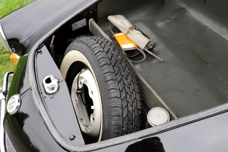 Volkswagen Karmann Ghia Coupe