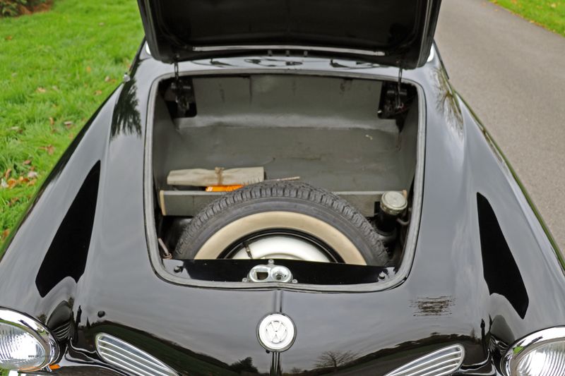 Volkswagen Karmann Ghia Coupe