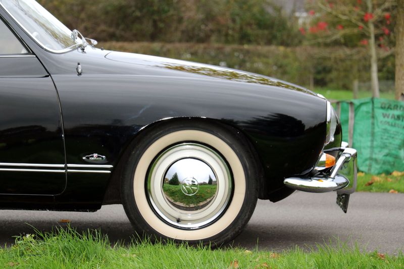 Volkswagen Karmann Ghia Coupe