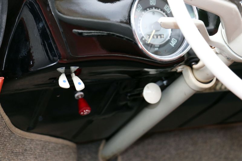 Volkswagen Karmann Ghia Coupe