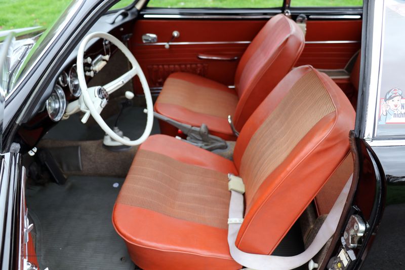 Volkswagen Karmann Ghia Coupe