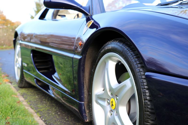 Ferrari 355 GTS Manual