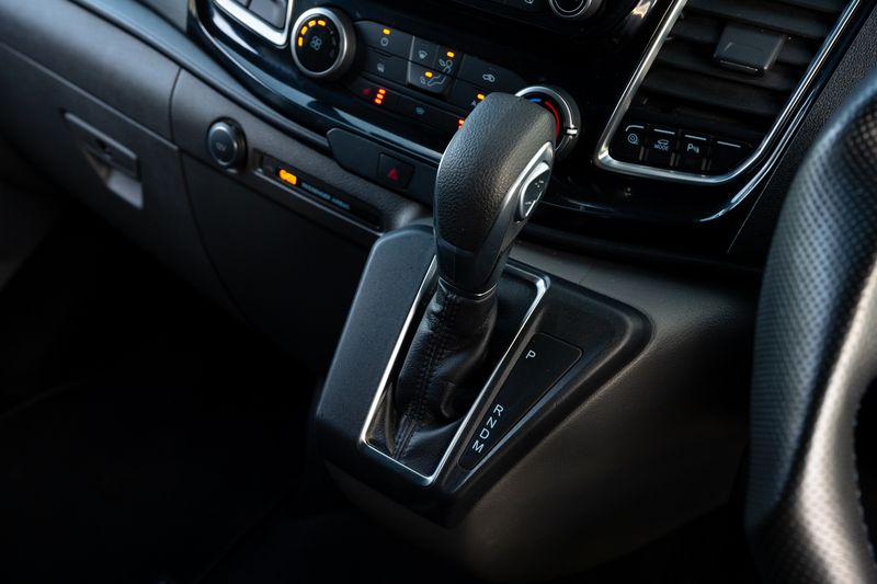 Ford Transit Custom (LWB) LTD MS-RT Automatic