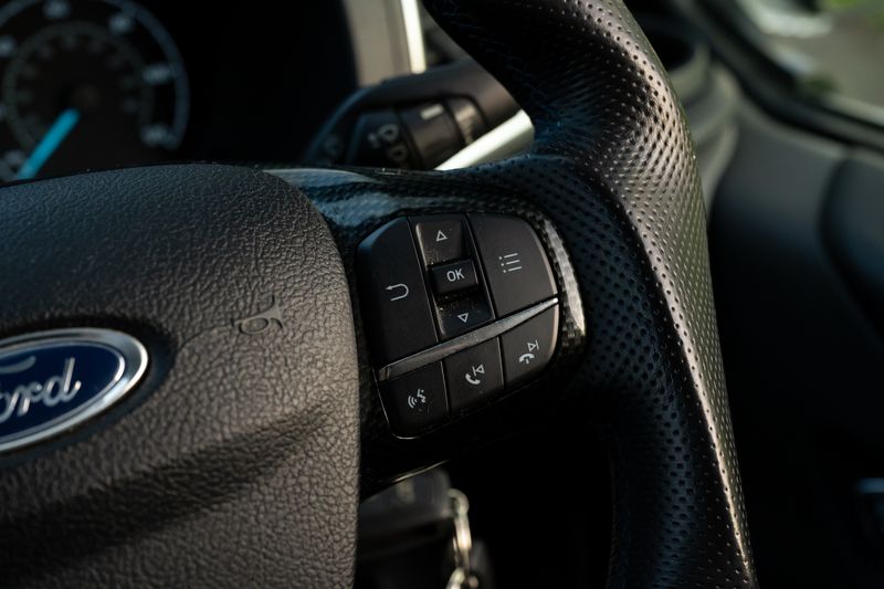 Ford Transit Custom (LWB) LTD MS-RT Automatic