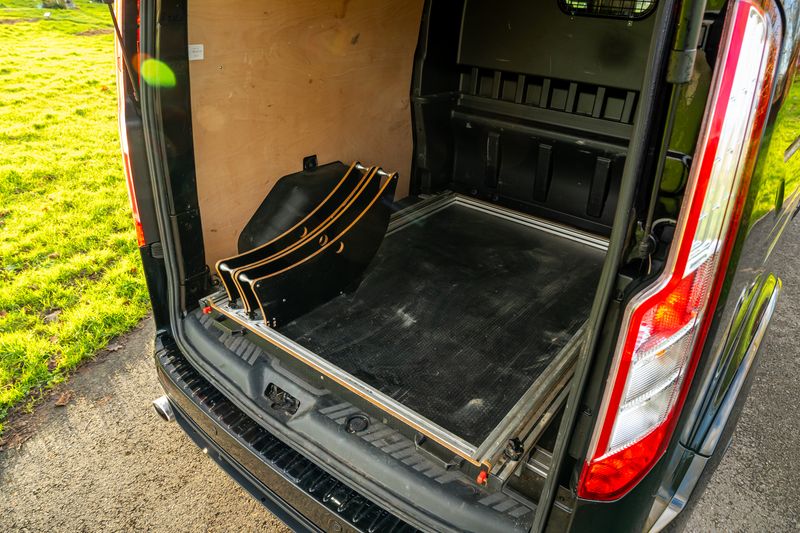 Ford Transit Custom (LWB) LTD MS-RT Automatic