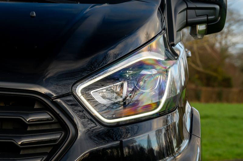 Ford Transit Custom (LWB) LTD MS-RT Automatic