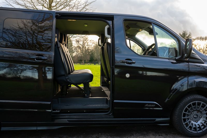 Ford Transit Custom (LWB) LTD MS-RT Automatic