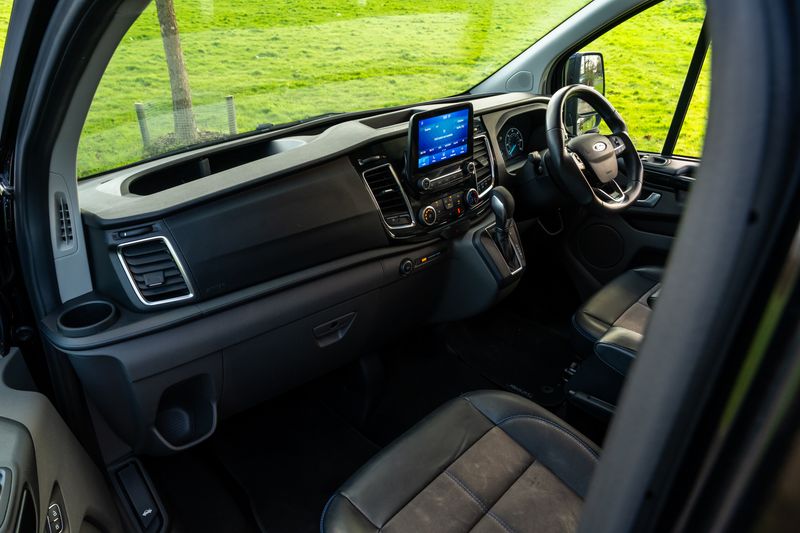 Ford Transit Custom (LWB) LTD MS-RT Automatic