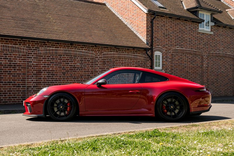 Porsche 911 (991) 4.0 GT3 Touring (Manual)