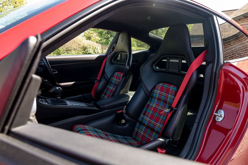Porsche 911 (991) 4.0 GT3 Touring (Manual)