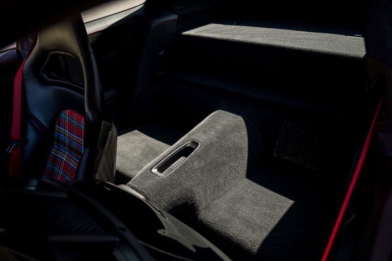 Porsche 911 (991) 4.0 GT3 Touring (Manual)