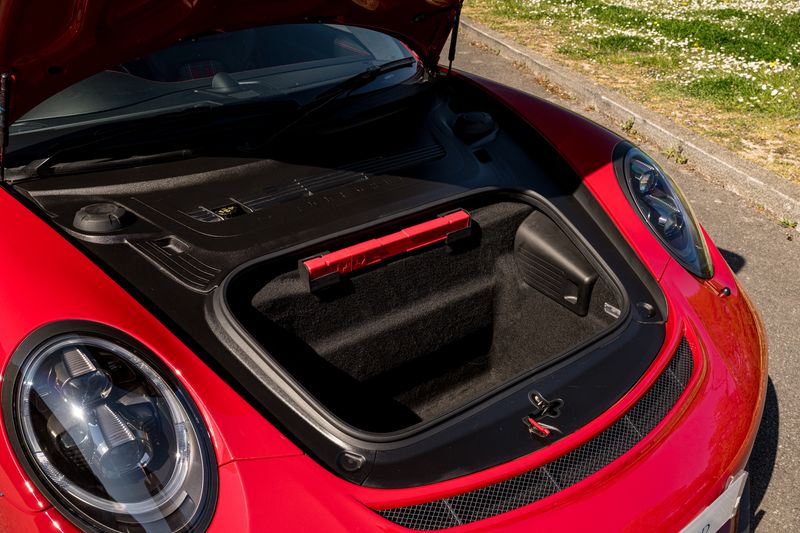 Porsche 911 (991) 4.0 GT3 Touring (Manual)