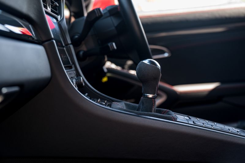 Porsche 911 (991) 4.0 GT3 Touring (Manual)
