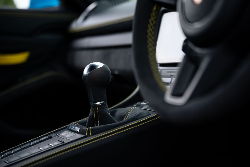 Porsche 718 Cayman 4.0 GT4 (Manual)