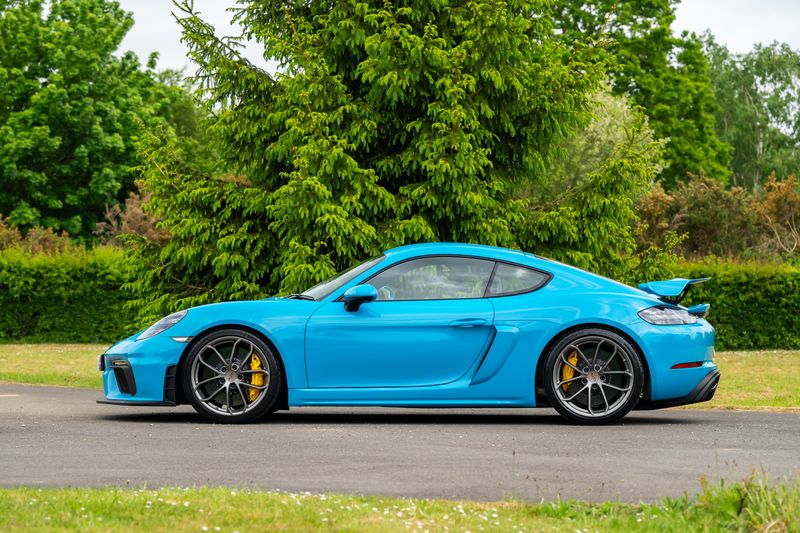 Porsche 718 Cayman 4.0 GT4 (Manual)