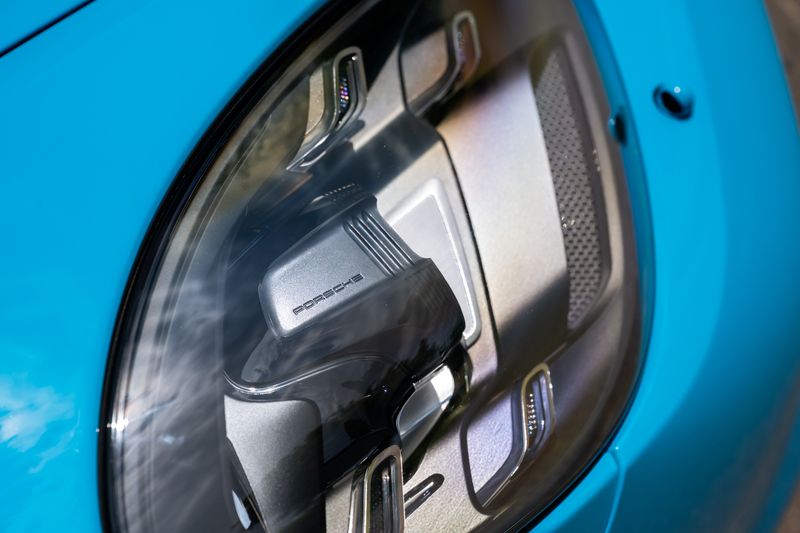 Porsche 718 Cayman 4.0 GT4 (Manual)