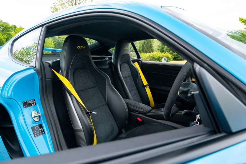Porsche 718 Cayman 4.0 GT4 (Manual)