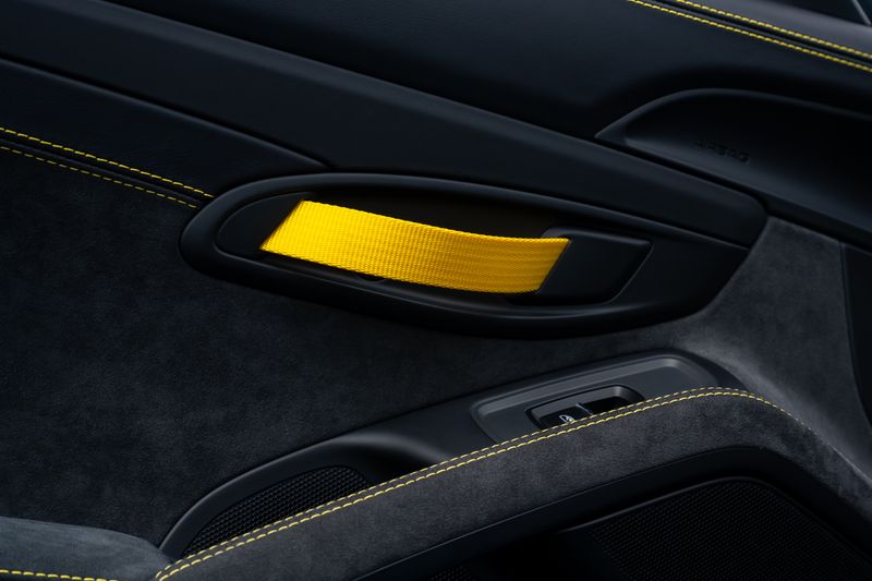 Porsche 718 Cayman 4.0 GT4 (Manual)