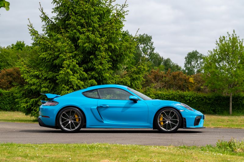 Porsche 718 Cayman 4.0 GT4 (Manual)