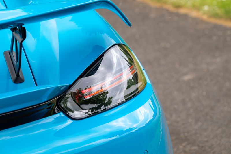 Porsche 718 Cayman 4.0 GT4 (Manual)