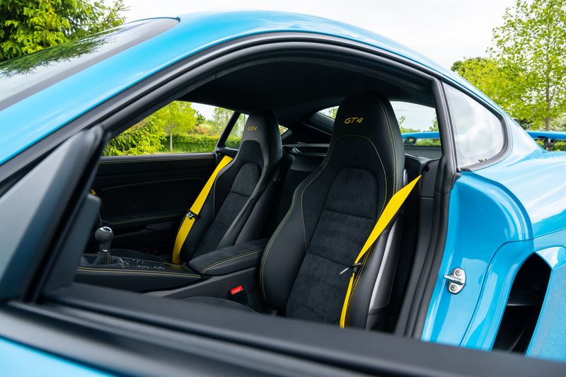 Porsche 718 Cayman 4.0 GT4 (Manual)