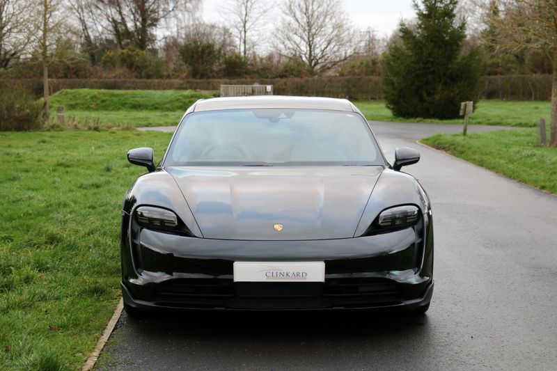 Porsche Taycan 4 Cross Turismo