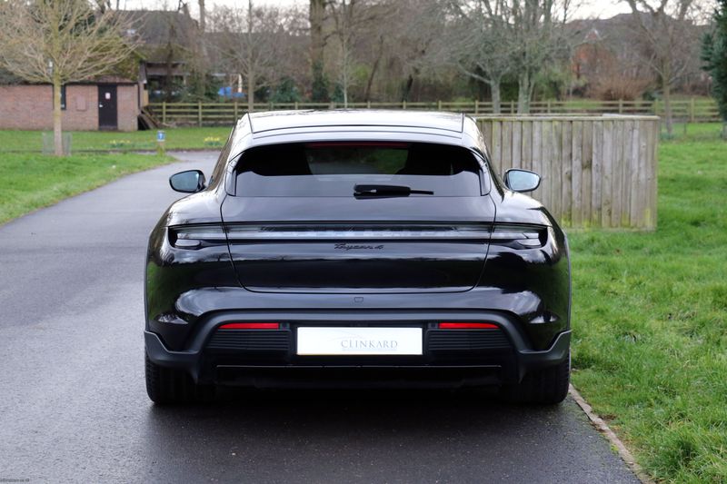 Porsche Taycan 4 Cross Turismo