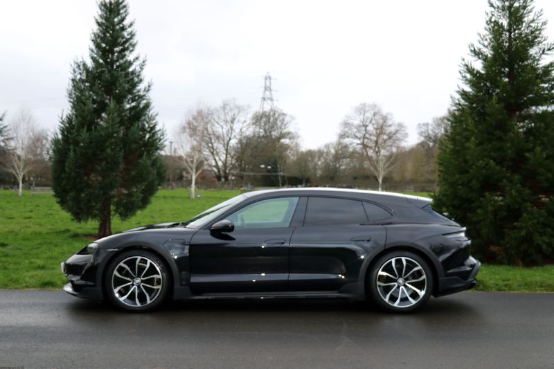 Porsche Taycan 4 Cross Turismo