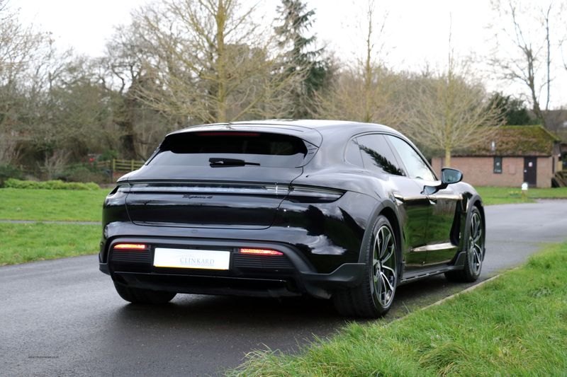 Porsche Taycan 4 Cross Turismo