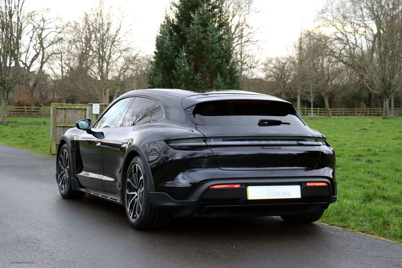 Porsche Taycan 4 Cross Turismo