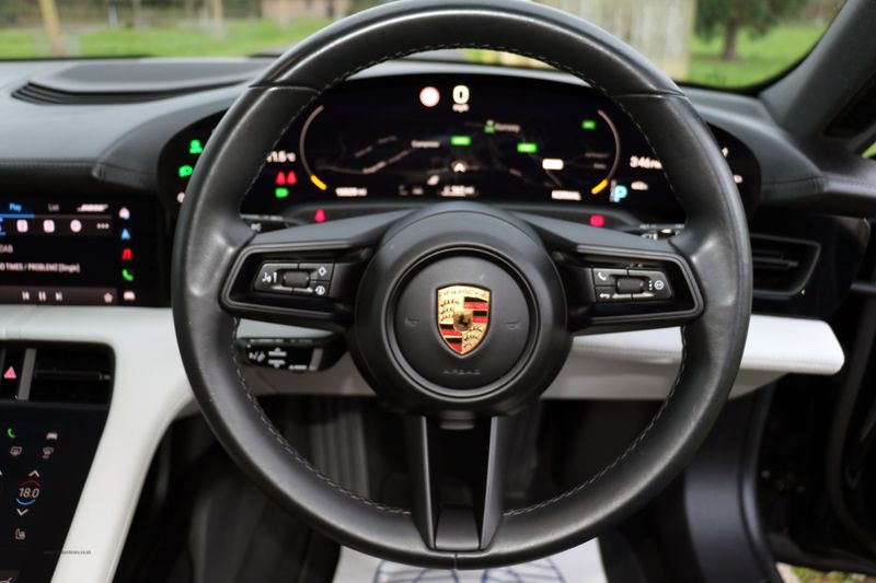 Porsche Taycan 4 Cross Turismo