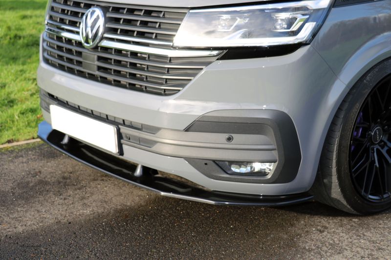 Volkswagen Transporter T6.1 T32 Highline 2.0 TDi DSG HVR Customs Conversion 4 berth