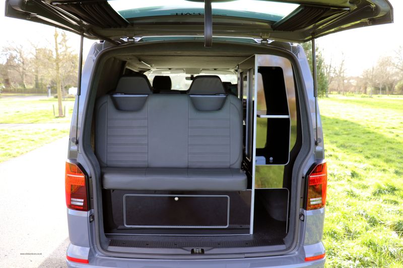Volkswagen Transporter T6.1 T32 Highline 2.0 TDi DSG HVR Customs Conversion 4 berth