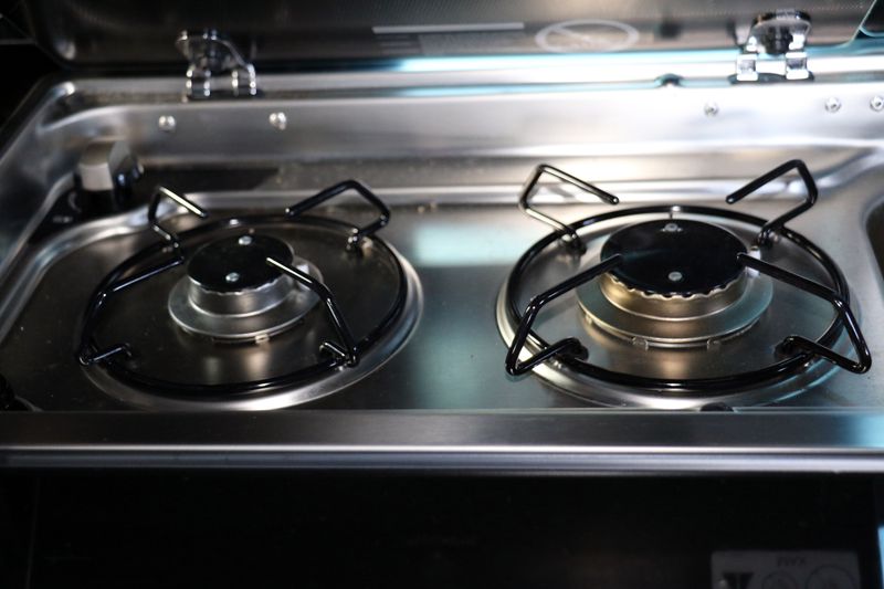 Volkswagen Transporter T6.1 T32 Highline 2.0 TDi DSG HVR Customs Conversion 4 berth